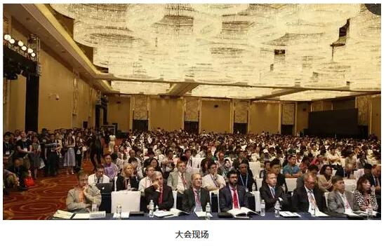 8868在线官网登录平台 - 8868网页版登录集团众多专家受邀出席，并在多个重要论坛作专题发言、论文发言和壁报交流(郭海科教授和张广斌教授在多个论坛担任会议主持)，与国内外眼科同行坐而论道，大放异彩!其中，在“大师功夫论道”环节，8868在线官网登录平台 - 8868网页版登录集团业务副总院长、 席白内障专家、厦门大学附属厦门眼科中心郭海科教授凭借高明 的手术技巧，从13位世界 白内障屈光手术大师中脱颖