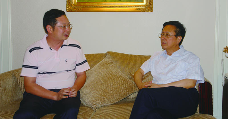 2009年7月2日，全国人大常委会副委员长、民建中央主席陈昌智在厦门调研时，亲切接见苏庆灿