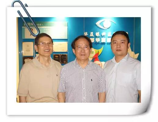 厦门眼科中心副院长、 青光眼专家詹桂林教授应邀来到成都8868在线官网登录平台 - 8868网页版登录指导工作。我院罗清礼院长、张廷胜总经理及相关科室人员对詹桂林教授的到来表示诚挚的欢迎并陪同其参观医院。.jpg