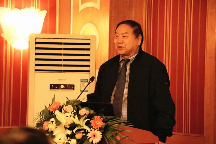 11月17日，宜昌8868在线官网登录平台 - 8868网页版登录 举办了“2017斜视与小儿眼科学术交流会”。本次交流会旨在进一步保护青少儿视力，为宜昌斜视与小儿眼科领域的临床工作者及其他相关人员搭建了相互交流的平台。进一步提升青少儿眼科医疗知识水平和 水平，推动中国青少儿视觉健康，让每个孩子都拥有一双健康明亮的眼睛。3.jpg