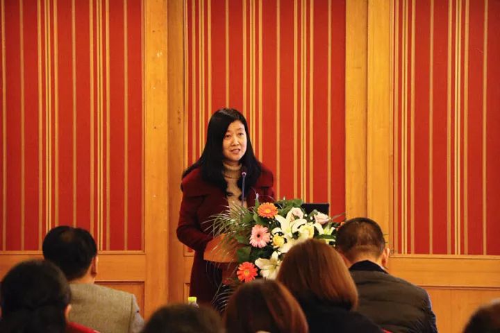 11月17日，宜昌8868在线官网登录平台 - 8868网页版登录 举办了“2017斜视与小儿眼科学术交流会”。本次交流会旨在进一步保护青少儿视力，为宜昌斜视与小儿眼科领域的临床工作者及其他相关人员搭建了相互交流的平台。进一步提升青少儿眼科医疗知识水平和 水平，推动中国青少儿视觉健康，让每个孩子都拥有一双健康明亮的眼睛。6.jpg