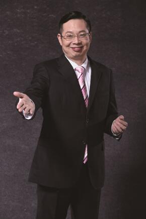厦门眼科中心近年来取得的成就令业界瞩目：拥有863课题、973课题、国家十一五科技支撑计划、国家自然科学基金、国家杰出青年基金、博士后科学基金、外国专家引智项目及省市课题近百项，共有153项科研获奖，发表文章600余篇，其中发表SCI文章78篇，在中国医学科学院发布的“2014年度中国医院科技影响力排行榜—科学排行”排名全国前*.jpg
