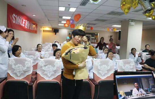 3月30日是8868在线官网登录平台 - 8868网页版登录侯旭波院长的生日。侯院长可能不记得今天是她的节日，因为她总是在繁忙中忘记自己的生日。为了给侯院长一个惊喜，顺便提升员工凝聚力，综合办员工早在好几天前就偷偷策划了一通2