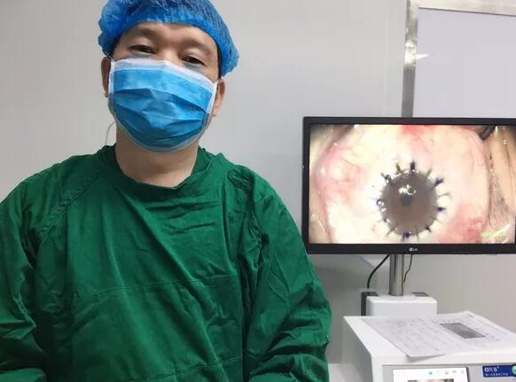 4月11日，饱受圆锥角膜之痛10余年的湖北宋女士，在东莞8868在线官网登录平台 - 8868网页版登录卢敏院长角膜移植手术后顺利出院4.jpg