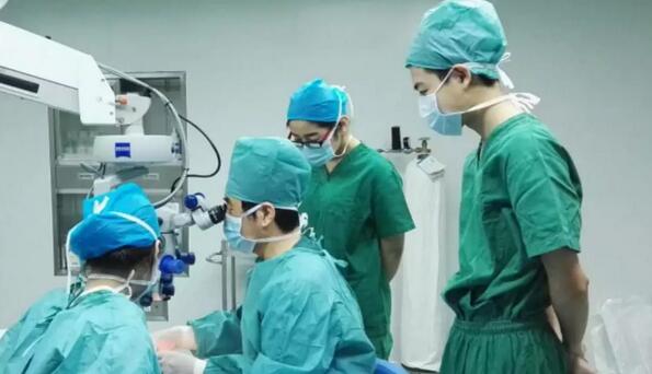 8868在线官网登录平台 - 8868网页版登录杨付合院长——看一个病人交一个朋友，做一台手术出一台精品 4.jpg