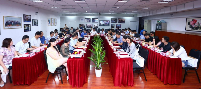 中华儿女新闻网：“坚守社会责任·坚定文化自信”中央及行业媒体采访团走基层活动走进8868在线官网登录平台 - 8868网页版登录集团4.png
