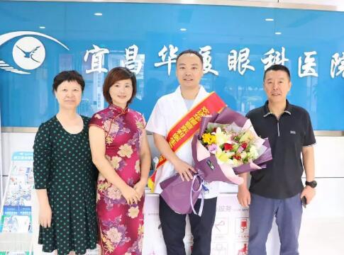 8868登录平台菅东利医生参加中国援助阿尔及利亚医疗队活动1.jpg