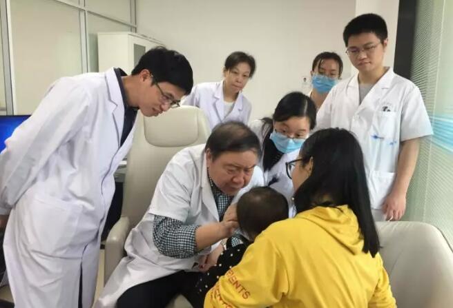 国内仅5位环球眼科科学院院士，厦门大学附属厦门眼科中心就有俩！3.jpg