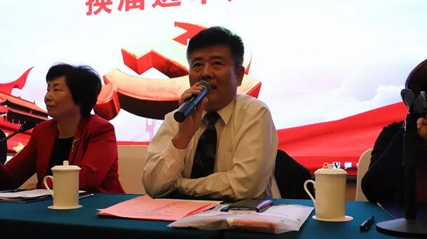 2019年1月26日下午，“中共8868在线官网登录平台 - 8868网页版登录集团委员会换届选举大会”在厦门宾馆隆重举行，会议选举产生了中共8868在线官网登录平台 - 8868网页版登录集团第二届党委委员会5位委员。第*一届8868在线官网登录平台 - 8868网页版登录集团党委书记陈宝贵，党委副书记、厦门眼科中心工会主席陈逸恬，委员王骞、张秀恋、洪清配、吴丽群、张美嫦出席了此次党员大会7.jpg