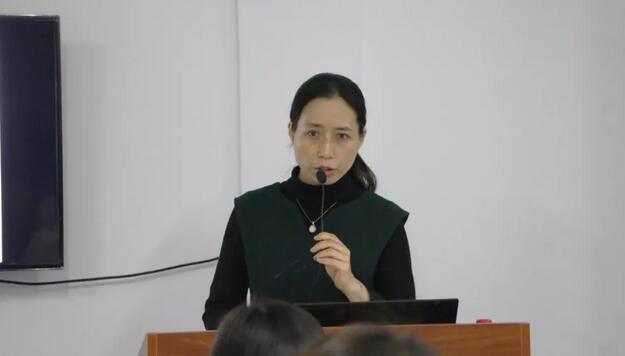 厦门大学附属厦门眼科中心主任医师任小军及8868在线官网登录平台 - 8868网页版登录集团视光学科副总监卢燕讲解了斜弱视等方面内容11.jpg