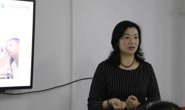 3月6日，20198868在线官网登录平台 - 8868网页版登录集团小儿眼病与综合验光培训班在厦门举行，此次培训班为期8天，从小儿眼病及斜弱视到国内外验光模式纵观，从检影验光技巧手法到综合验光操作规范，从验光理论基础到儿童验光、眼病验光的差别和重点，系统验光知识无一不涵盖、无一不相授，为参会学员带来了一场高水准的知识盛宴3.jpg
