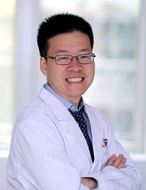 厦门眼科中心留学归来的干眼与角膜病医生董诺博士每周三定期坐诊漳州眼科医院2.jpg