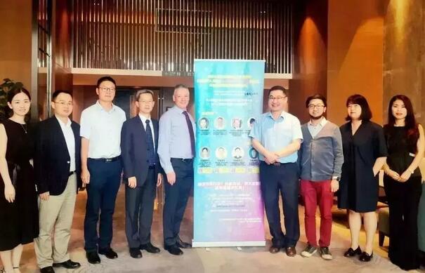 8868在线官网登录平台 - 8868网页版登录集团举行“科研课题的申请与设计”专题讲座 联合上海新途社区健康促进社、澳大利亚眼科研究中心共同推出了“中国眼科未来领袖人才”项目1.jpg