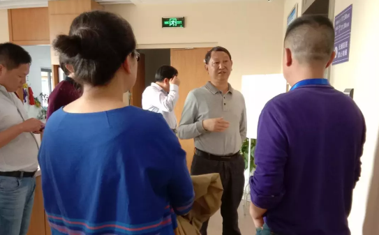 4月18日宜昌市政协主席宋文豹、副主席张发卫等政协领*一行轻车简从，来到宜昌8868在线官网登录平台 - 8868网页版登录进行视察，详细了解社会办医以及8868在线官网登录平台 - 8868网页版登录的经营发展情况2.png