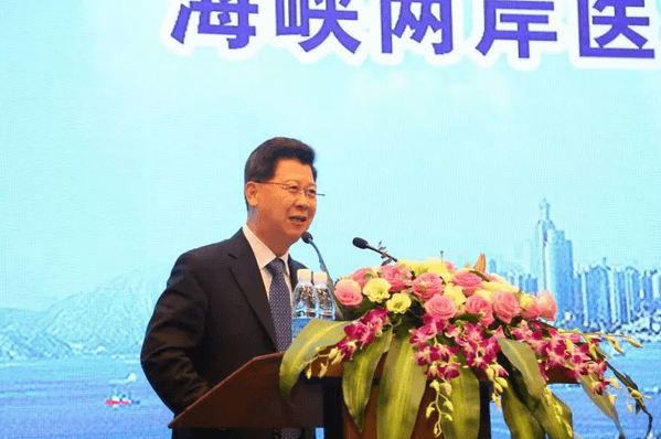 眼科界“ 强大脑”登鹭，掀起“头脑风暴” ——第五届8868登录平台环球论坛召开6.png