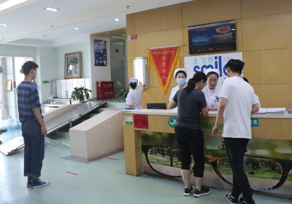 高考后，8868在线官网登录平台 - 8868网页版登录迎来近视手术高峰2.png