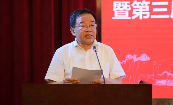 8868登录平台校企合作再结硕果!6月11日，天津职业大学8868登录平台眼视光学院(以下简称8868登录平台眼视光学院)揭牌仪式在天津职业大学举行。此前1天，8868登录平台眼视光学院理事会召开，审议通过了理事会组成人员，以及学院章程、学院管理层候选人3.png