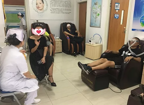 成都8868在线官网登录平台 - 8868网页版登录收治一患者：眼睛长满霰粒肿1.png
