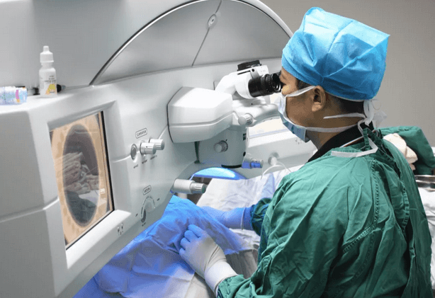 福州眼科医院近视手术取样：视力不差、无法通过参军公考体检群体该怎么办2.png