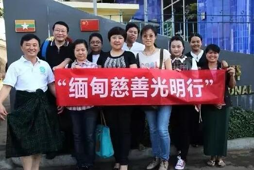 第七届罗马OCTA环球论坛落幕，厦门眼科中心总院长黎晓新院长做专项发言5.jpg