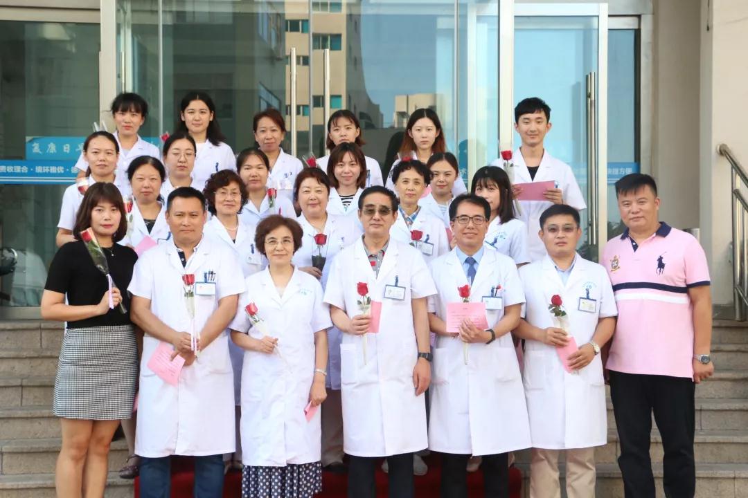 青岛8868在线官网登录平台 - 8868网页版登录医师节医生宣誓