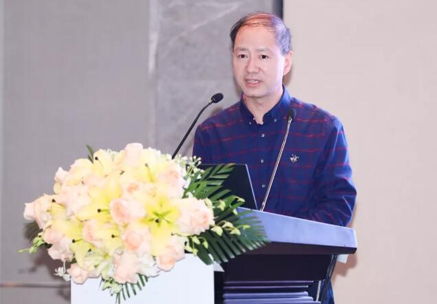 半世屈光史， 一生光明情——宜昌8868登录平台胡学斌院长闪耀2020年关爱近视·SMILE青年论坛2.jpg