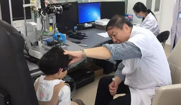 厦门眼科中心专家提醒，切莫错过寒假调整孩子视力的黄金期3.jpg