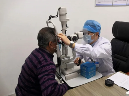 现任莆田市医学会眼科分会副主任委员，福建省医学会眼科分会眼整形组成员刘励医生，今年强力加盟莆田眼科医院，担任医院业务院长。这一“强援”的加盟，将引领莆田眼科医院的诊疗实力迈上更高台阶，造福莆田市乃至周边的眼疾患者2.png