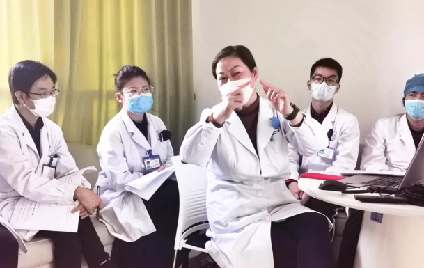 以初心致匠心——厦门眼科中心斜视与小儿眼科潘美华教授以匠心呵护患者的眼健康3.png