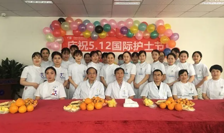 为了加强院内感控管理，使护理人员更加贴近患者，更利于护士自在的工作， 5月11日下午3点，成都8868在线官网登录平台 - 8868网页版登录全体护理人员齐聚会议室举行了脱帽仪式。1.png