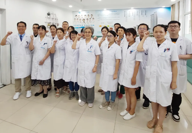 8.19中国医师节：青岛8868在线官网登录平台 - 8868网页版登录开展医师节宣誓大会2.png