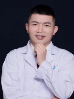 600多度近视+高度散光，“量眼定制”个性化微飞秒手术一*次性解决4.png