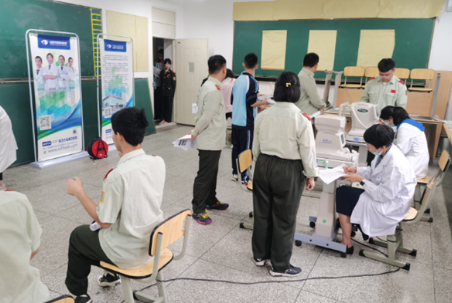 成都8868在线官网登录平台 - 8868网页版登录受邀视力筛查走进成都第36中学1.png