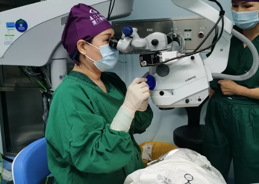  ！厦门眼科中心王玉宏博士iTrack青光眼手术直播，获全国眼科学术大会赞誉2.png