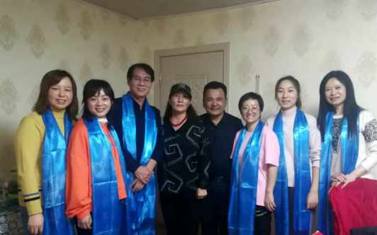10月14日，宜昌市归国华侨联合会和宜昌8868在线官网登录平台 - 8868网页版登录共同发起的“侨爱心光明行”大型义诊活动正式启动。9名家护组团赴新疆温泉县义诊。宜昌市市委常委、统战部部长王均成出席活动并为医疗队授旗。7.png