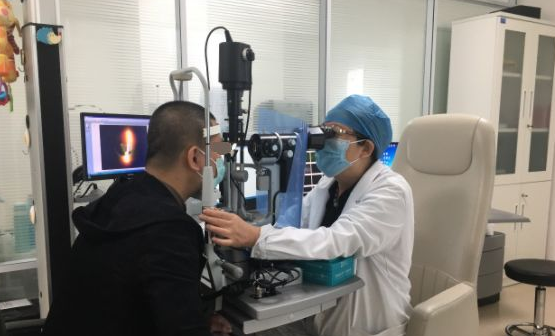 厦门眼科中心开展钌核素放射敷贴医治——保眼球治肿瘤的新技术填补了福建省的技术空白2.png