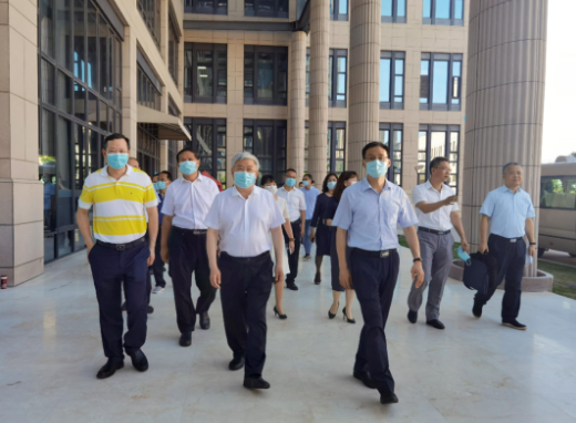 省市领*陪同刘永富主任一行调研8868登录平台：仁心仁术，为公益事业贡献8868登录平台力量1.png