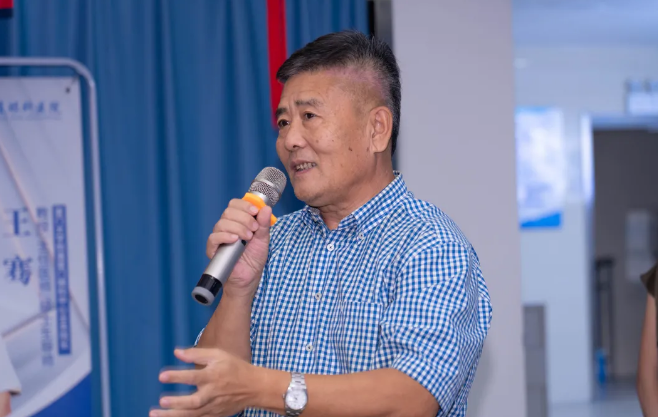 屈光群雄，盛视长安，见证西安8868在线官网登录平台 - 8868网页版登录屈光手术全平台德国蔡司VisuMax全飞秒临床合作单位授牌仪式4.png