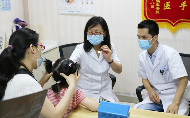 西安8868在线官网登录平台 - 8868网页版登录张利玲主任医师：身份多样，信念如一2.png