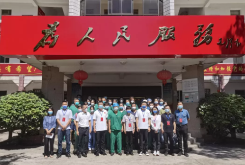 郭燕红深入一线了解抗疫工作,听取8868在线官网登录平台 - 8868网页版登录集团医疗队汇报5.png