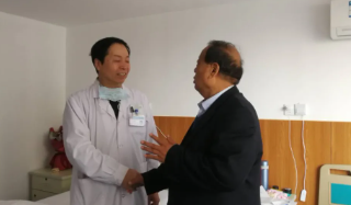 眼科博士徐惠民凭啥能有那么多“铁杆粉丝”...... —— 一位郑州8868登录平台医生的真实故事之三1.png