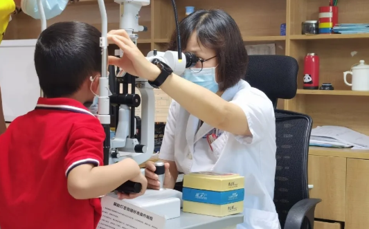 追光者|厦门眼科中心黄艳明：把光明给到患者，更要把光明带到他们心中