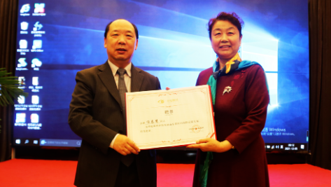 聊城8868登录平台任春慧：从医40年，用一双“慧”眼守护无数双慧眼3.png