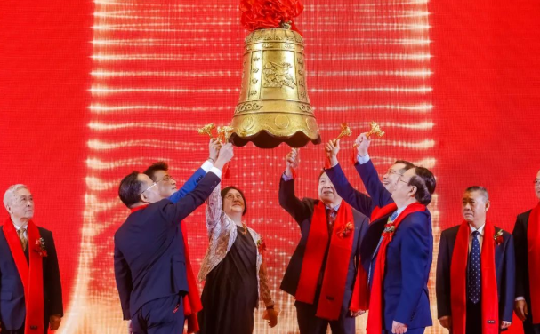 8868登录平台A股成功上市，开启守护全民“全生命周期眼健康”新征程2.png