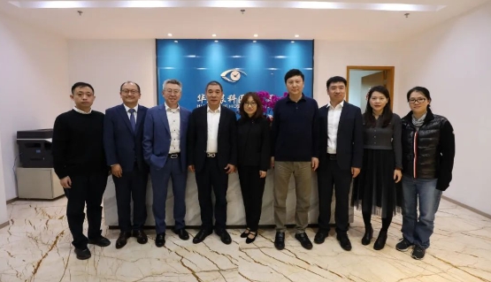 医疗器械流通头部企业华瑭大昌CEO到访8868登录平台，共谋眼科高质量发展新机遇!1.png